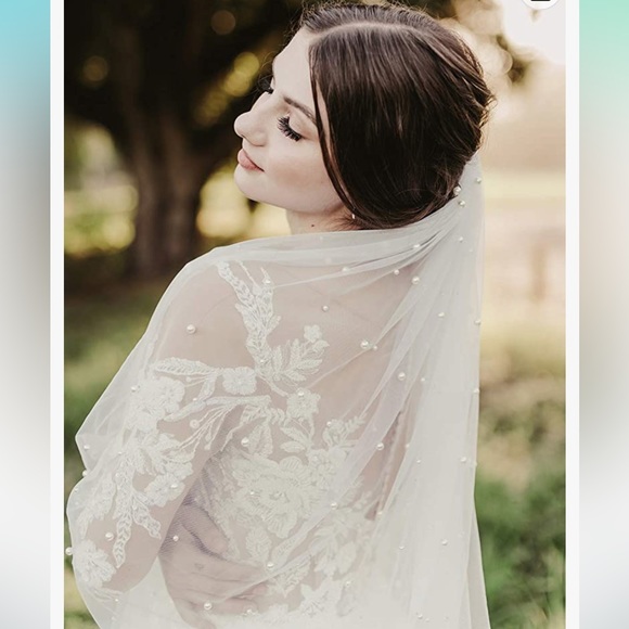 White Pearl Embellished Wedding Veil NWT - long chapel length - Picture 4 of 6